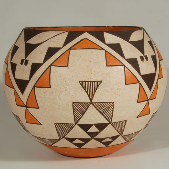 Acoma Pueblo Pottery C3819B